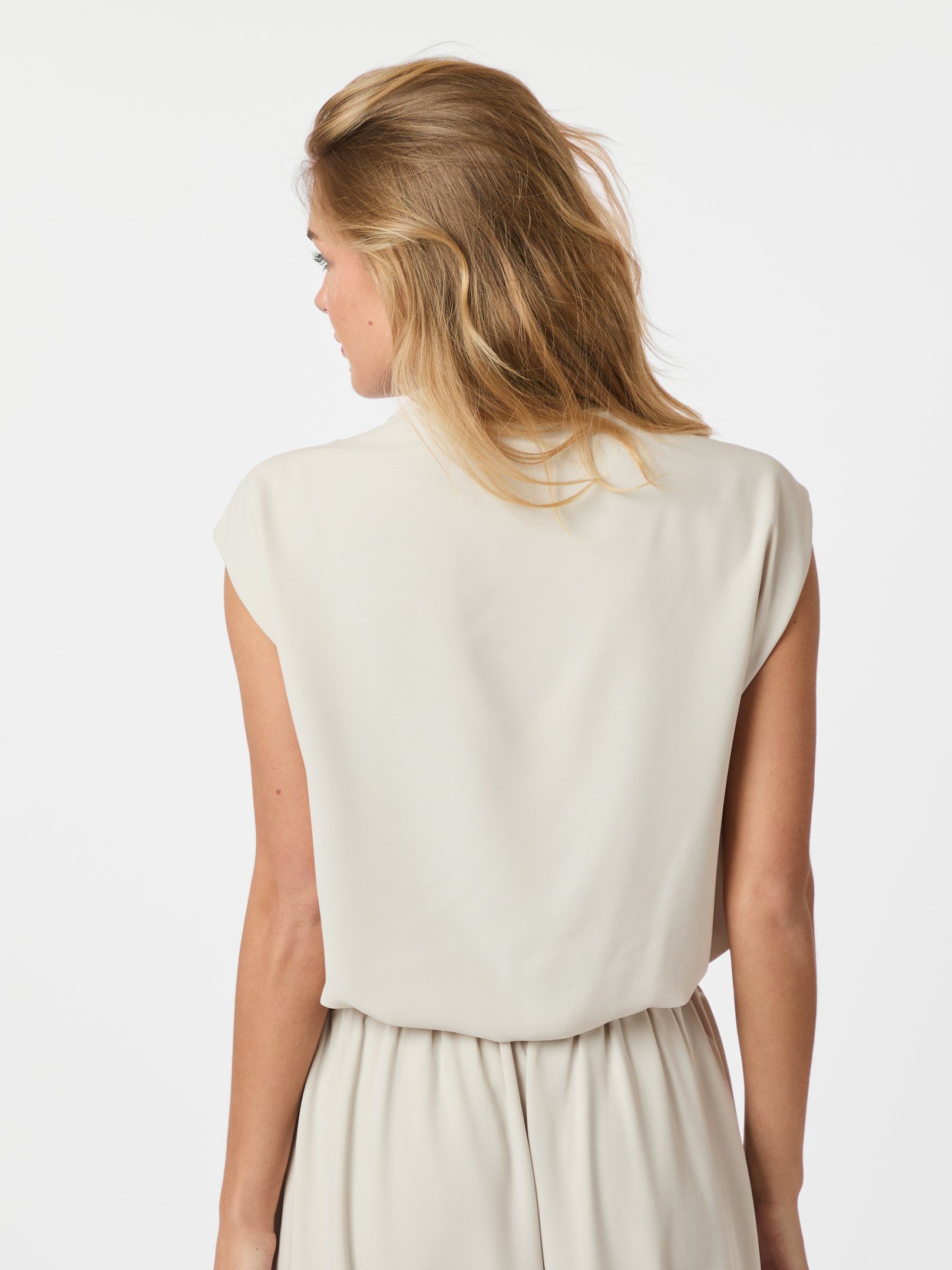 Neo Noir top Ellis 164479 124