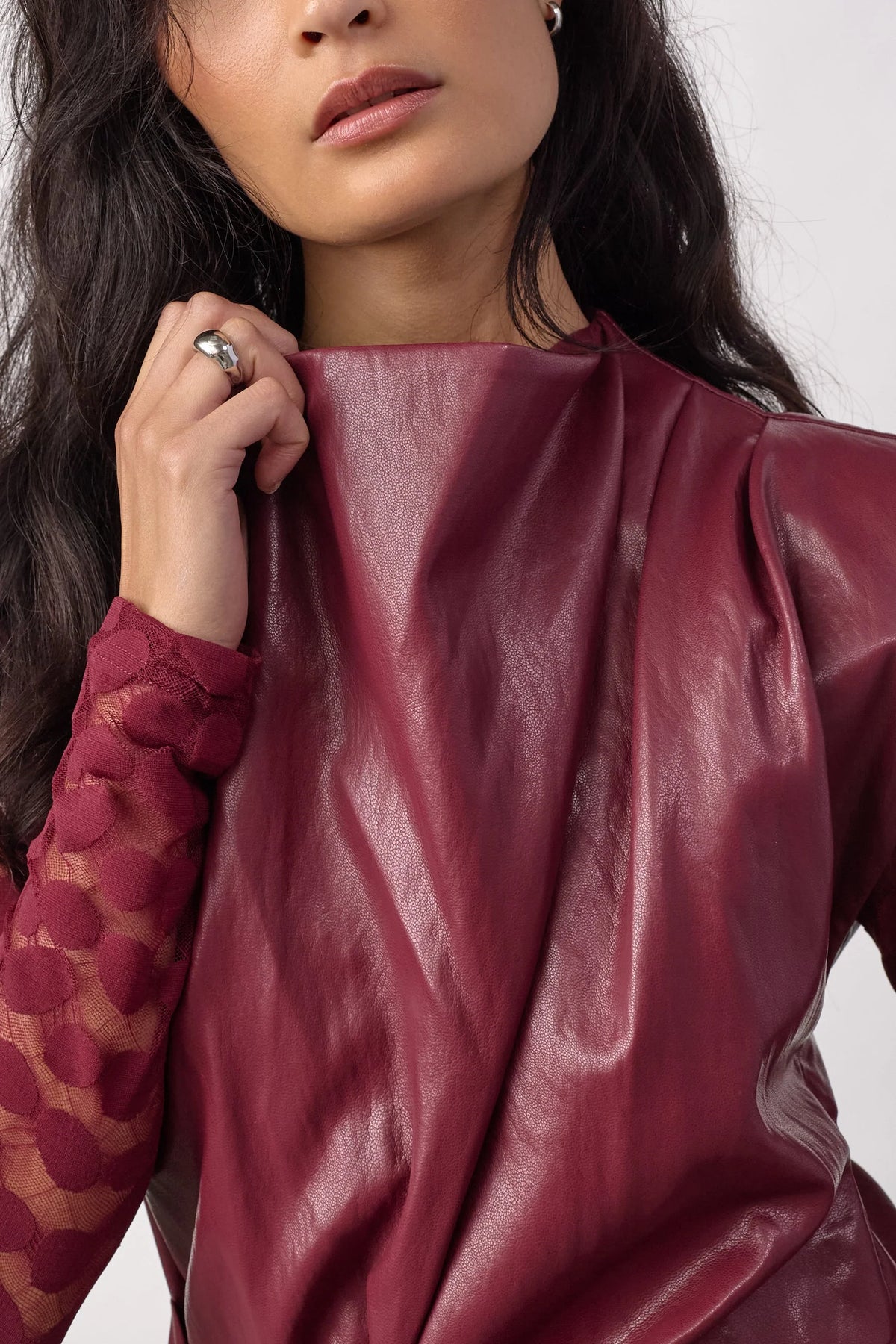 Co'Couture leatherlook top met gevoerde schouders