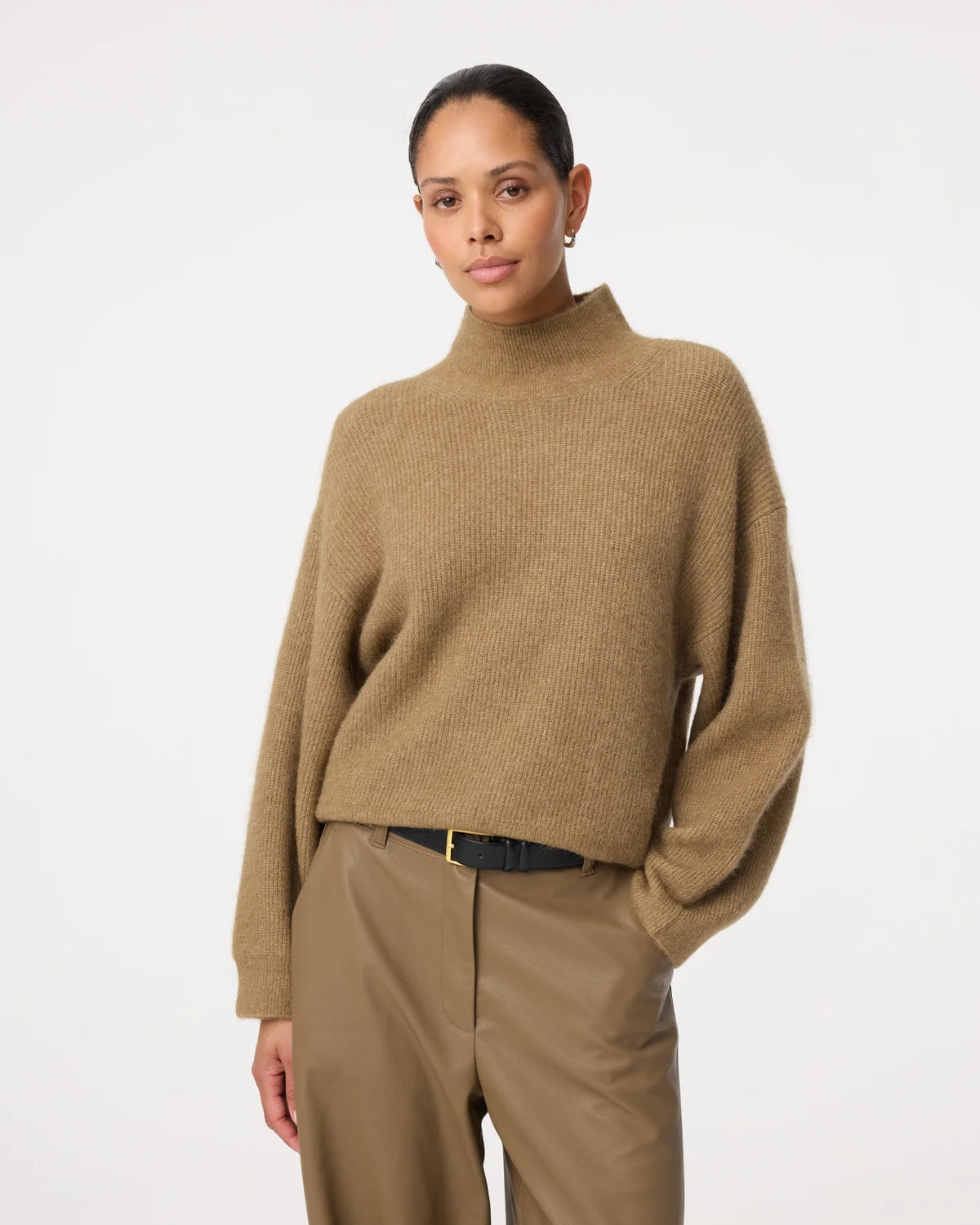 Knit-ted Cechi trui in Hazel voorzijde