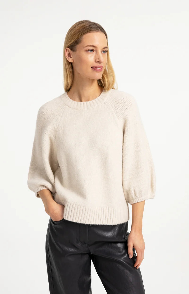 YAYA trui 01-000644-609 990802