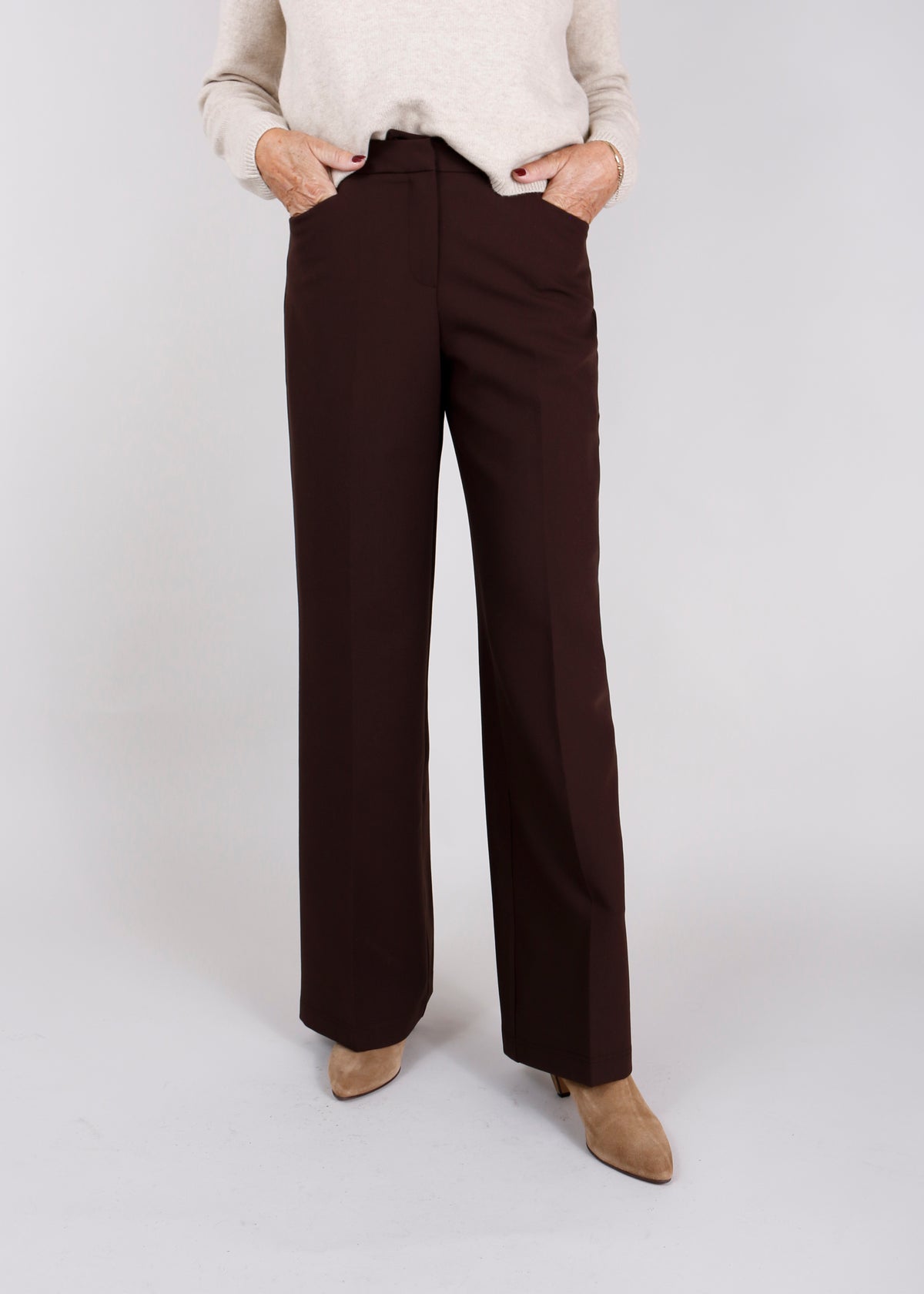La Vie Pantalon Emma in Brown met rechte wide leg pasvorm