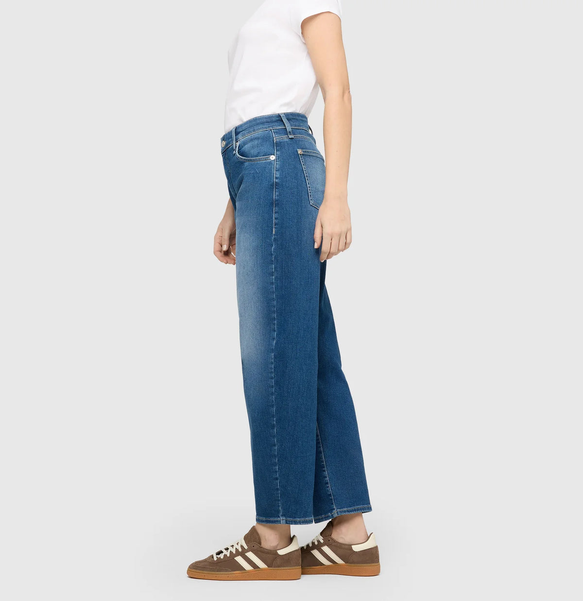 MAC Danni barrel jeans in Midblue Used Washed