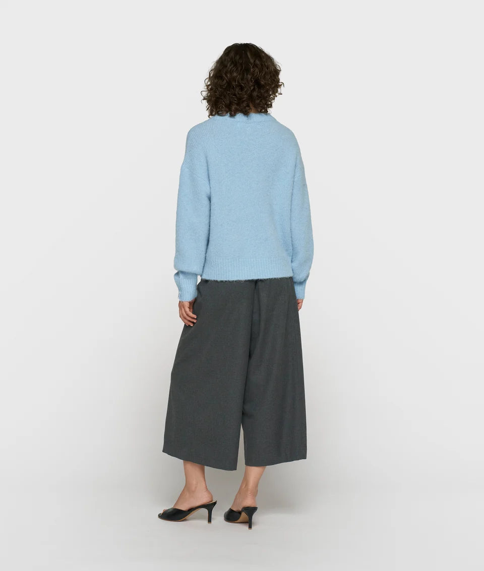 10DAYS Trui Hairy Knit in Angel Blue met relaxed fit