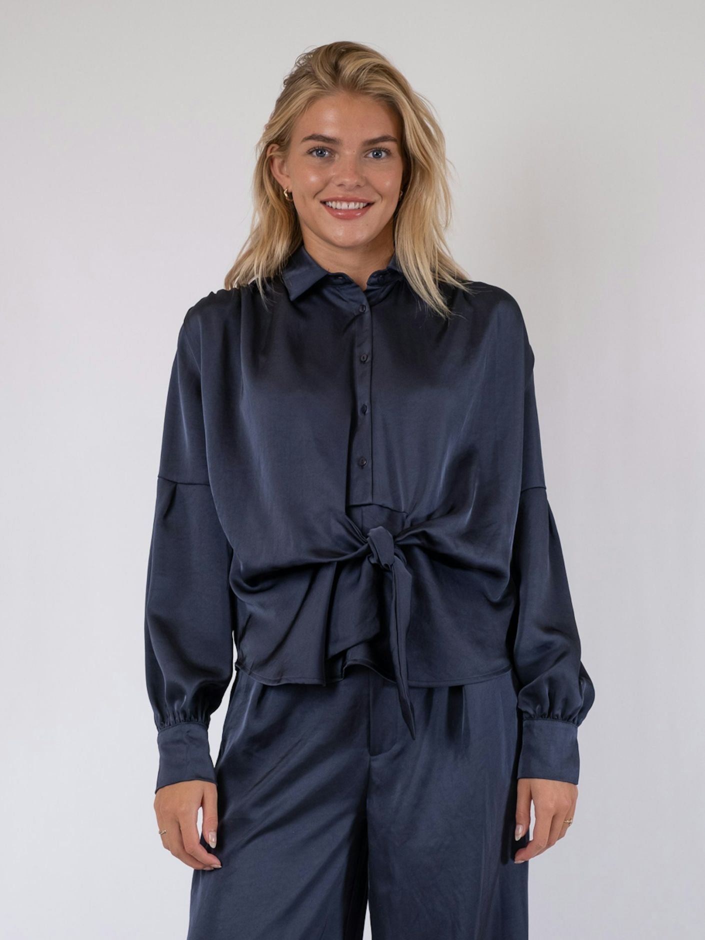 Neo Noir blouse Naja 160801 678