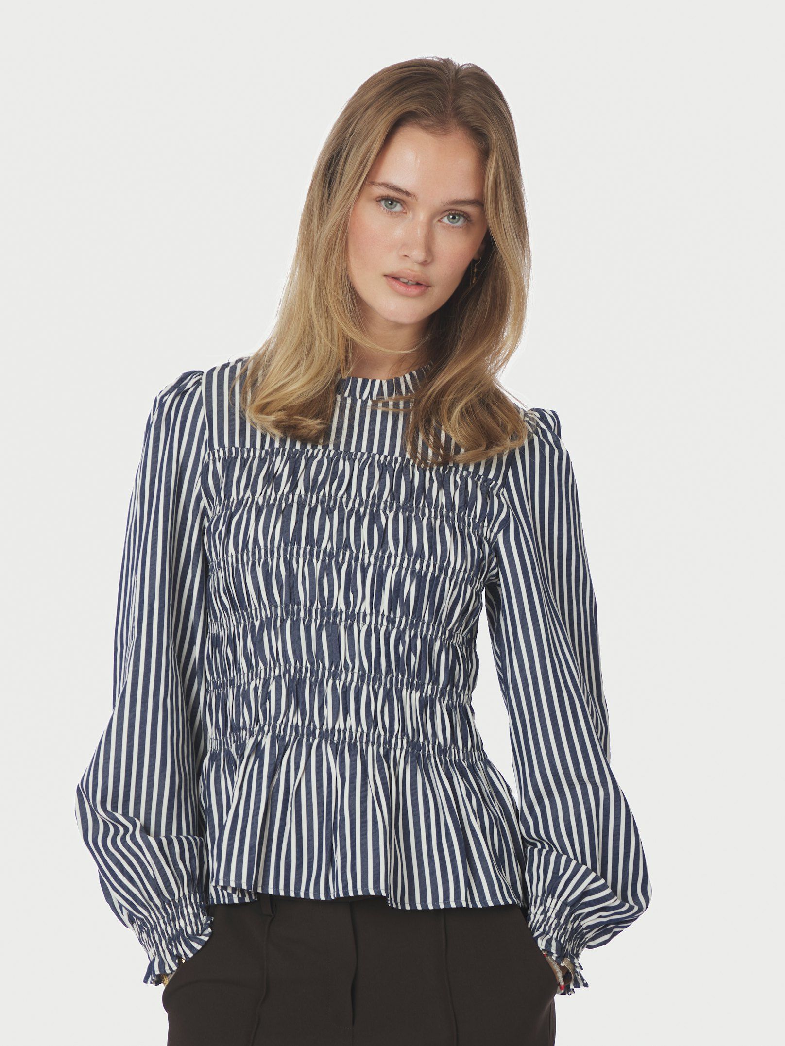Neo Noir blouse Possa 168022 141