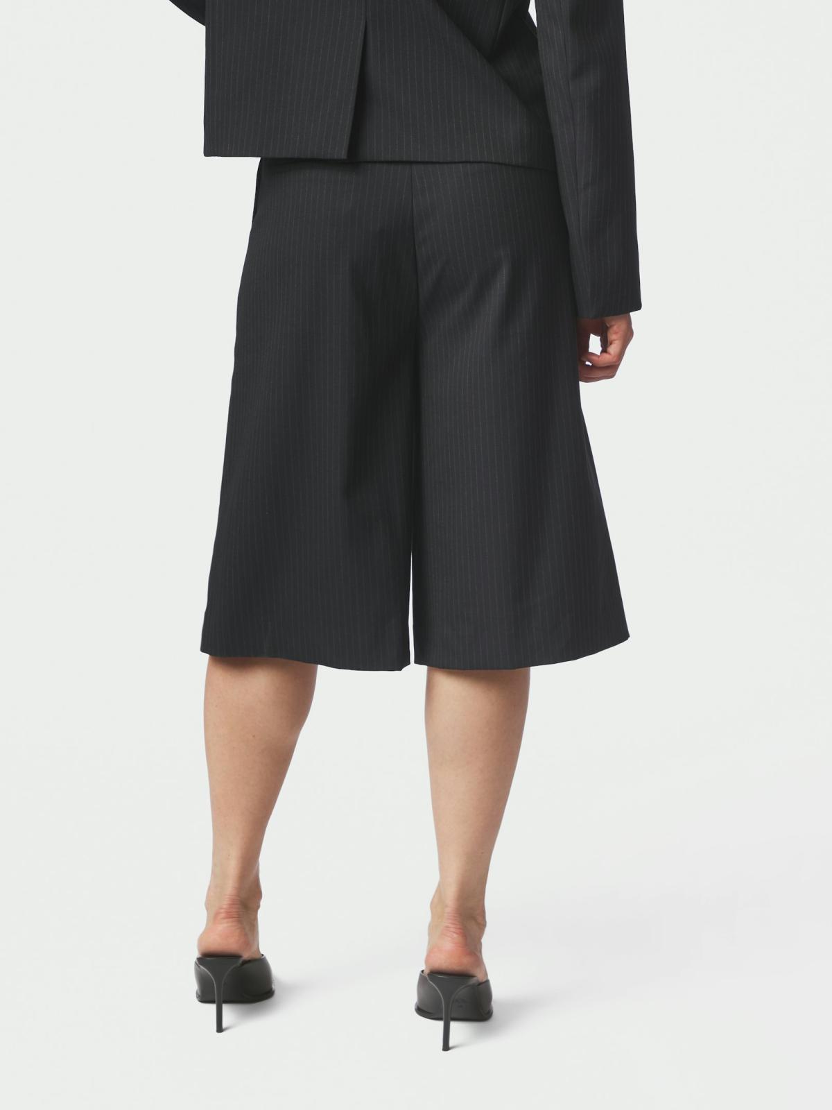 Neo Noir short Rima 169531 702