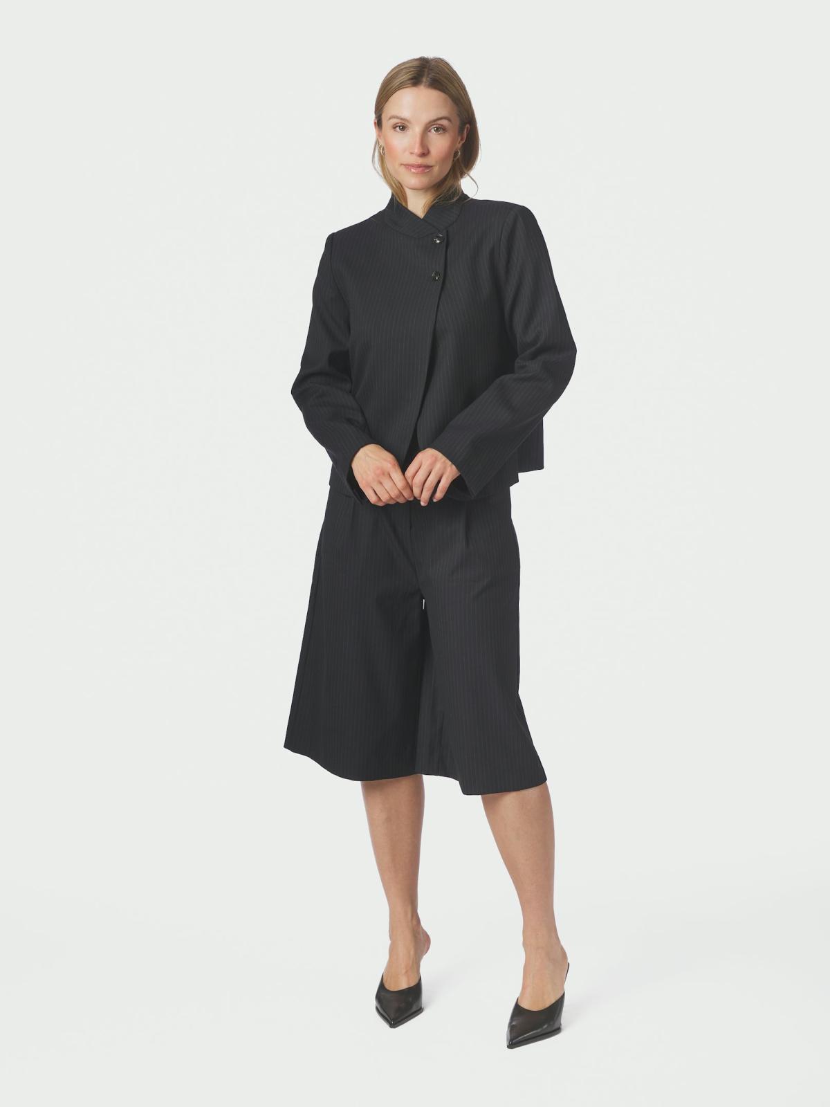 Neo Noir short Rima 169531 702