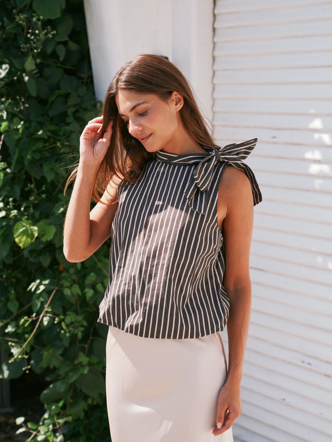 Neo Noir top Veda 169761 676