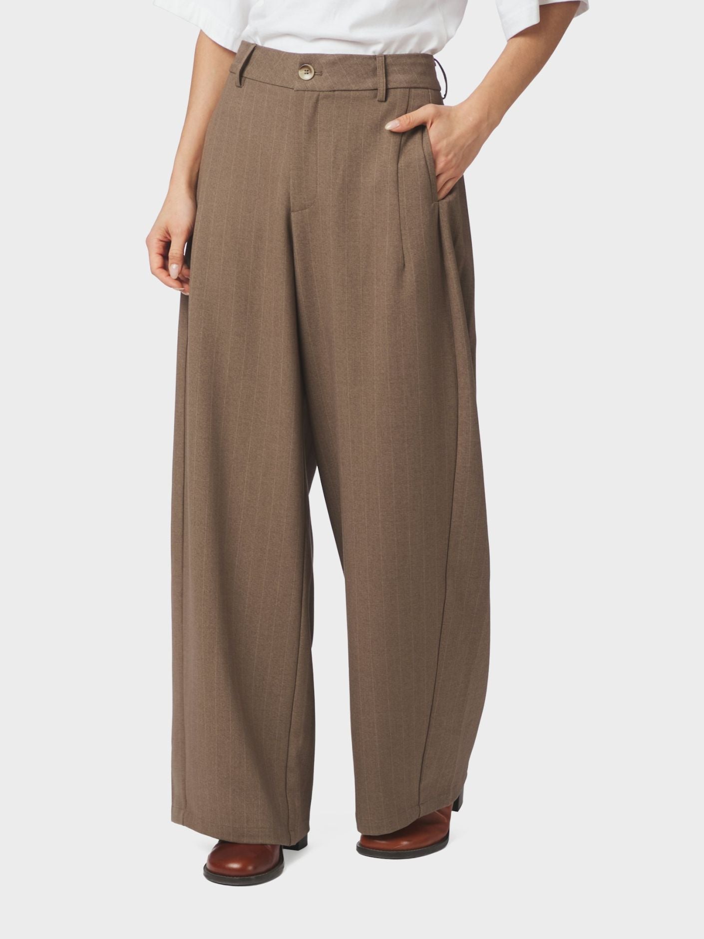 Neo Noir broek Essiall 170084 214
