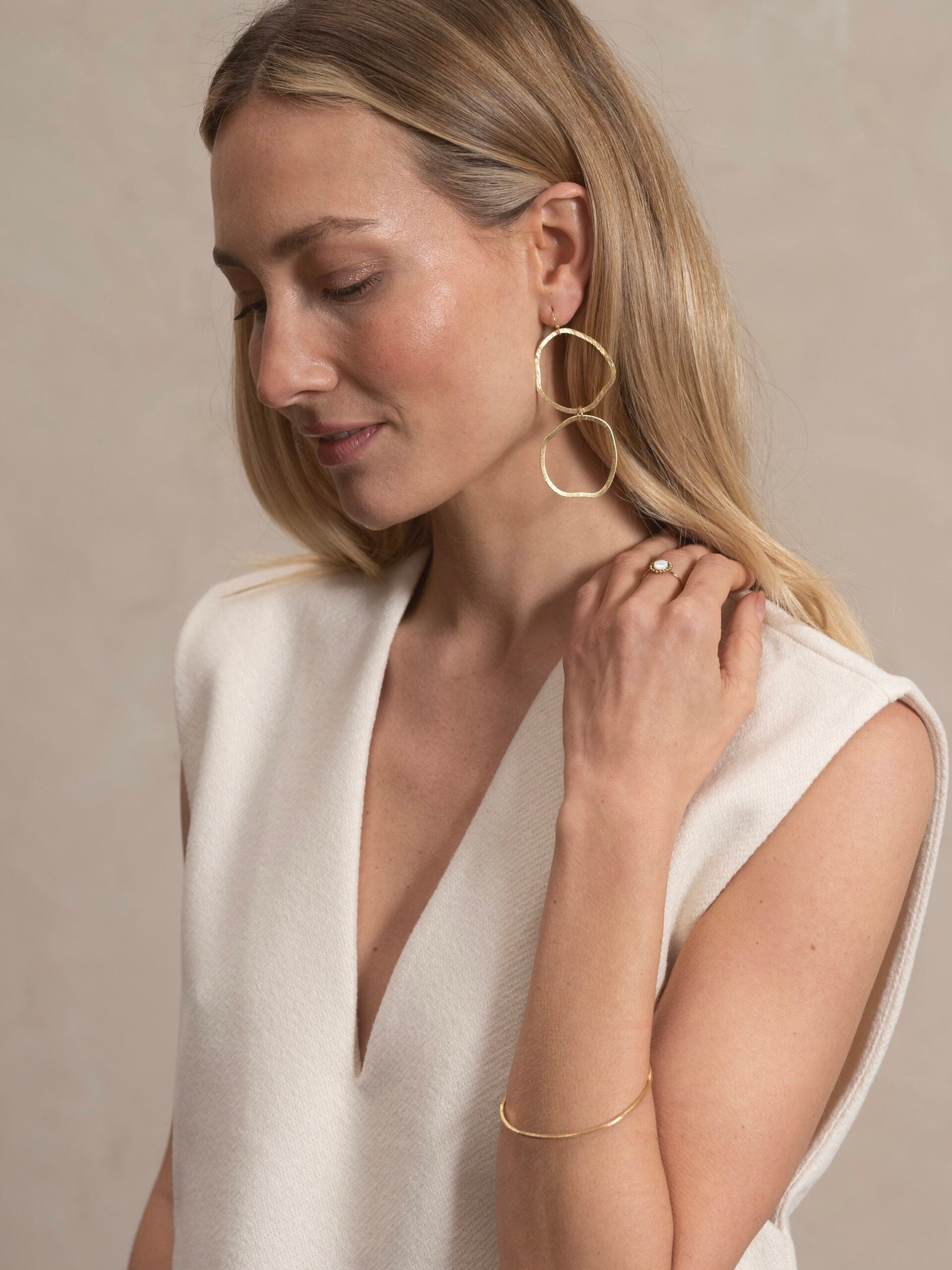 Ellen Beekmans armband met textuur