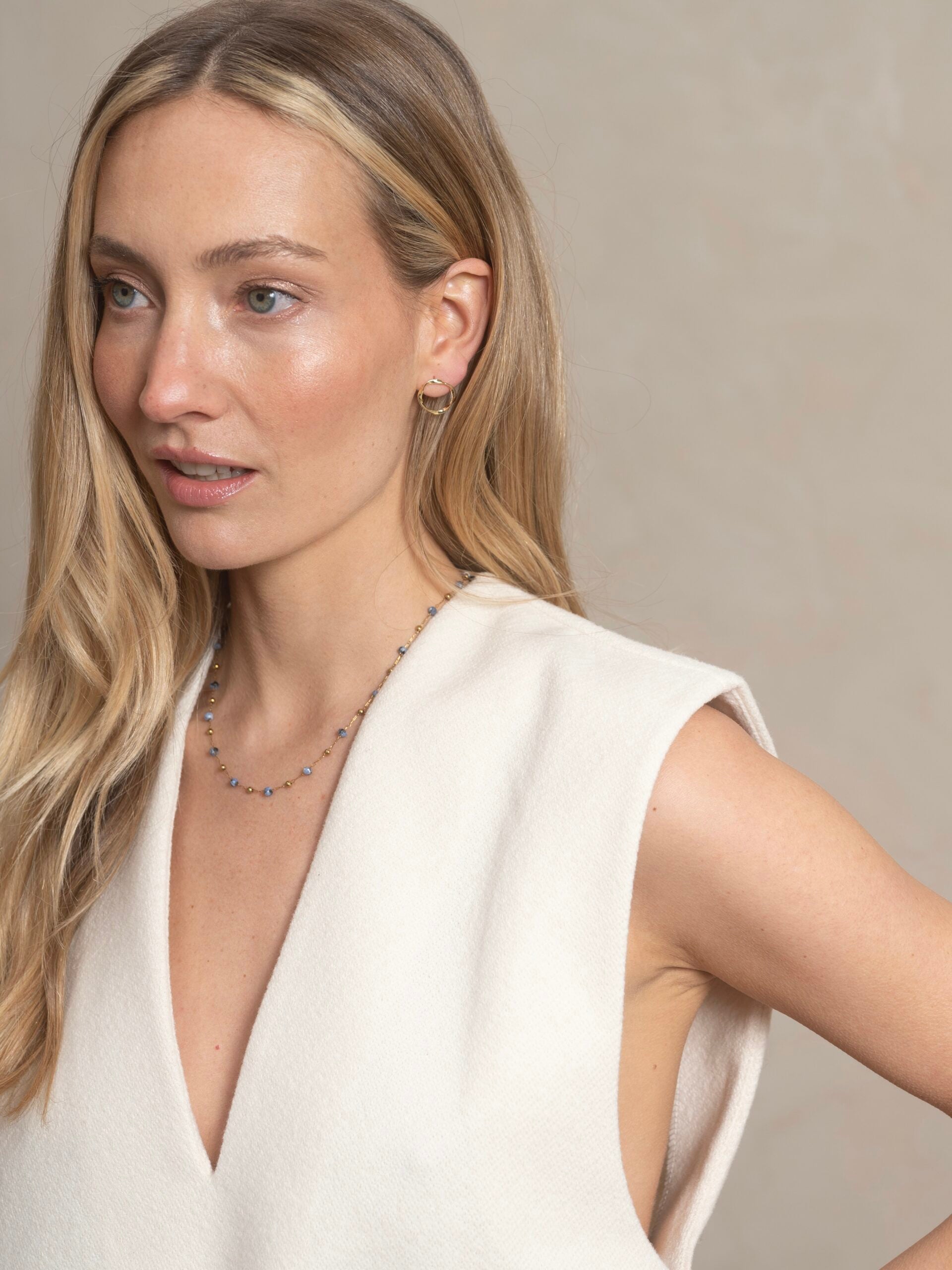 Ellen Beekmans ketting met edelsteentjes