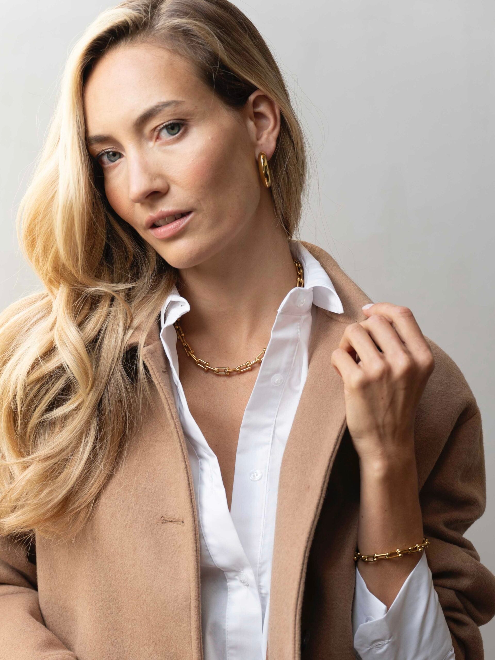 Ellen Beekmans hoop oorbellen