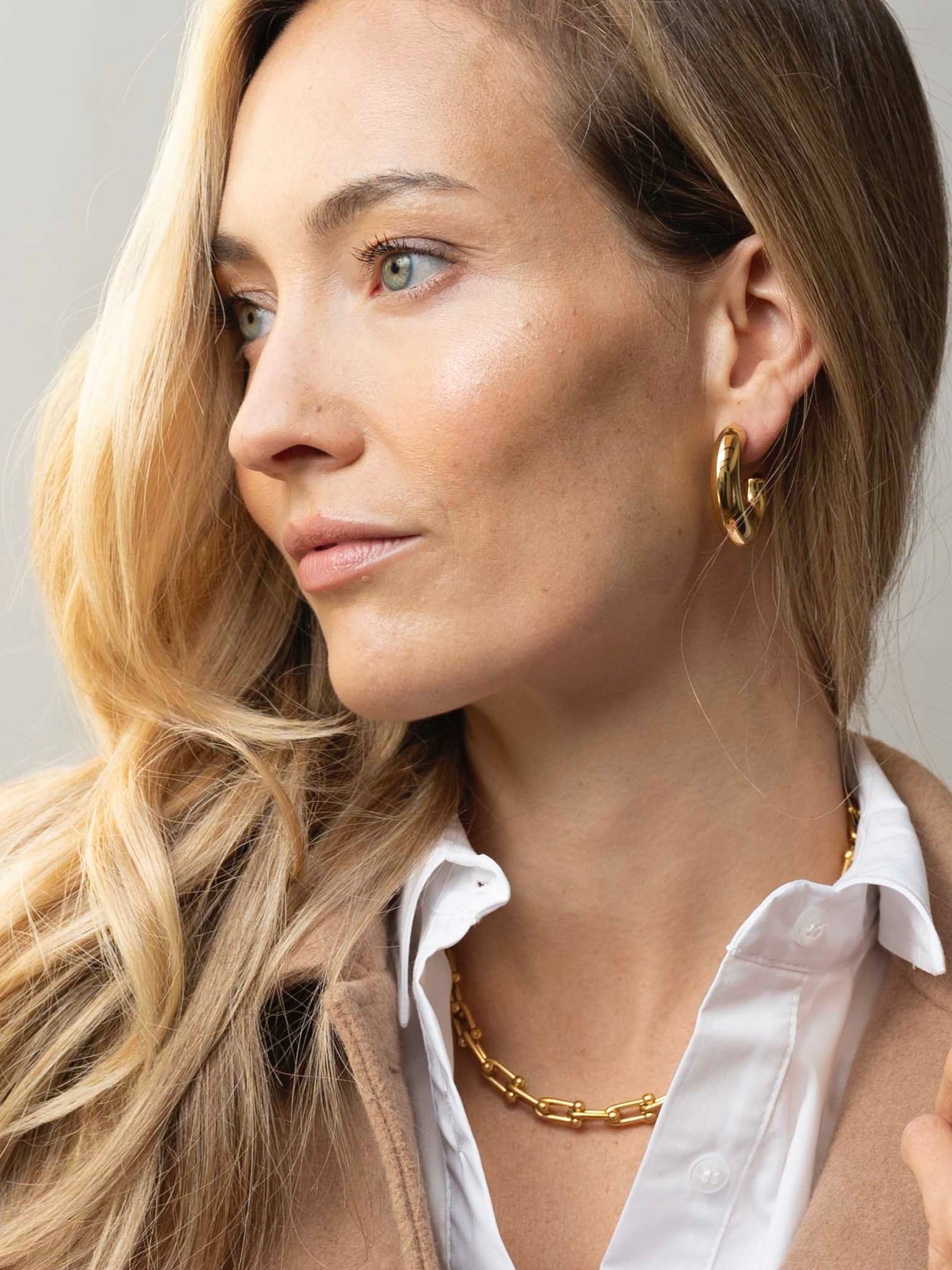 Ellen Beekmans hoop oorbellen