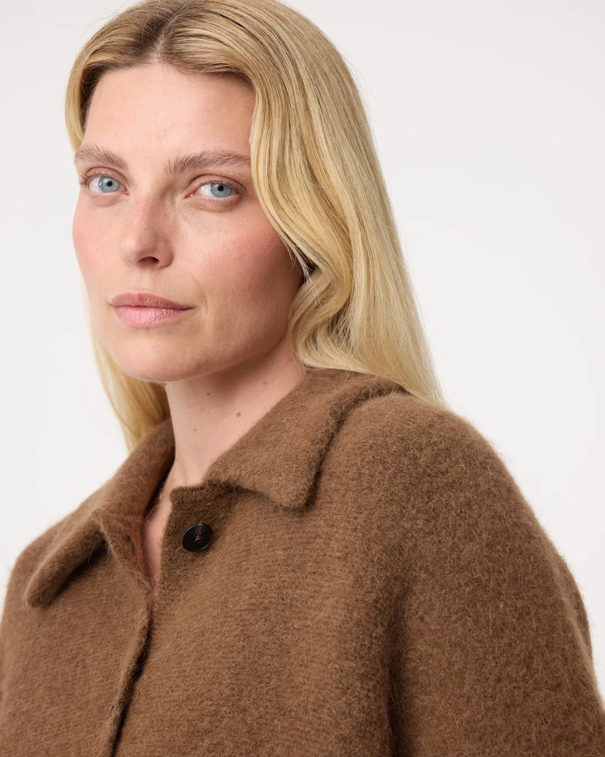 Knit-ted Gigi vest in Mid Brown detail