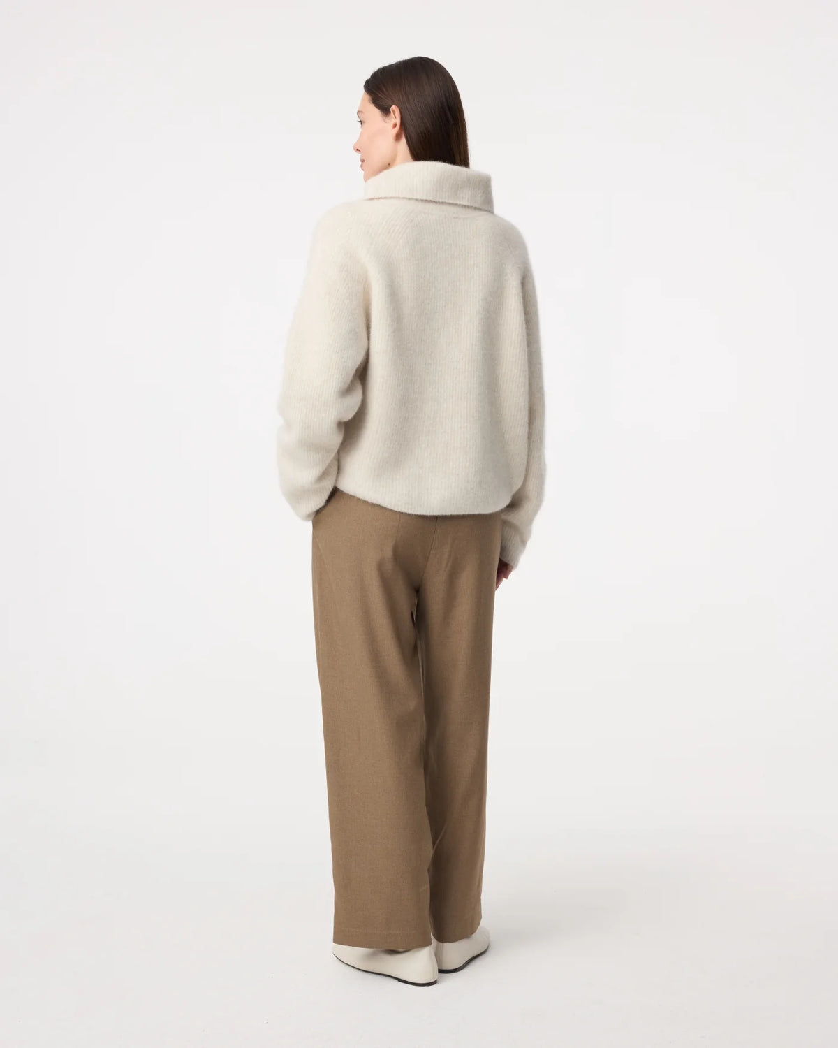 Knit-ted Milo vest in Greige achterzijde