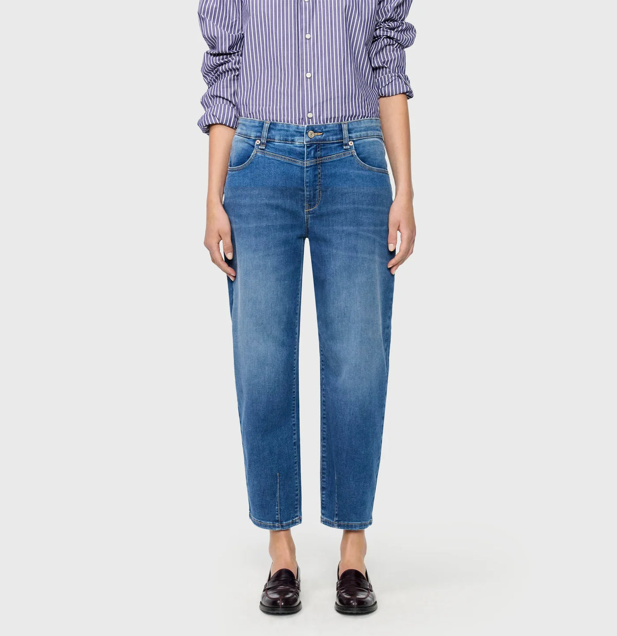 MAC Bobbie barrel jeans in Mid Blue Use Washed