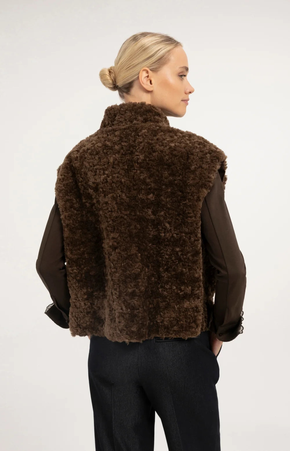 YAYA Bodywarmer Faux Shearling in Cocoa Brown