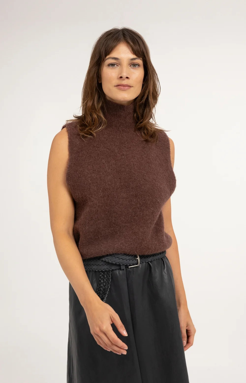 YAYA Spencer High Neck in Bitter Chocolate Red